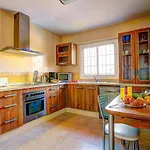 Villa Reyes By *
